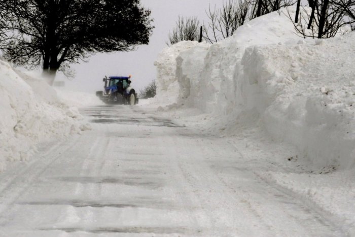 Ilustračný obrázok k článku Slovensko zasiahne poľadovica, snehové jazyky i vietor: KDE a KEDY si dávať pozor?