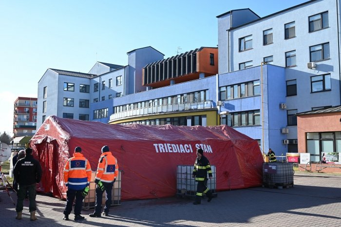 Ilustračný obrázok k článku V trnavskej nemocnici liečia 53 covidových pacientov: Najmladší má LEN 18 rokov!