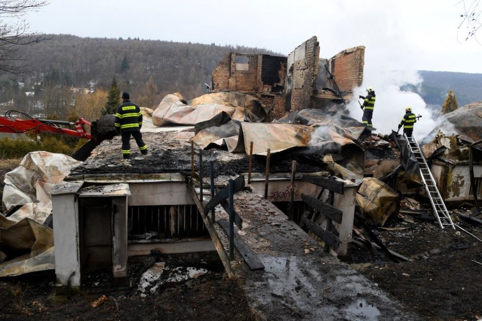 Ilustračný obrázok k článku Z hotela Hrabina veľa nezostalo. Sú už známe príčiny požiaru?
