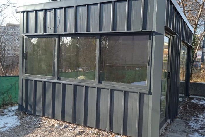 Ilustračný obrázok k článku Erotický salón ukrytý za stánkom s kebabom: Čo sa zmenilo po pár mesiacoch?