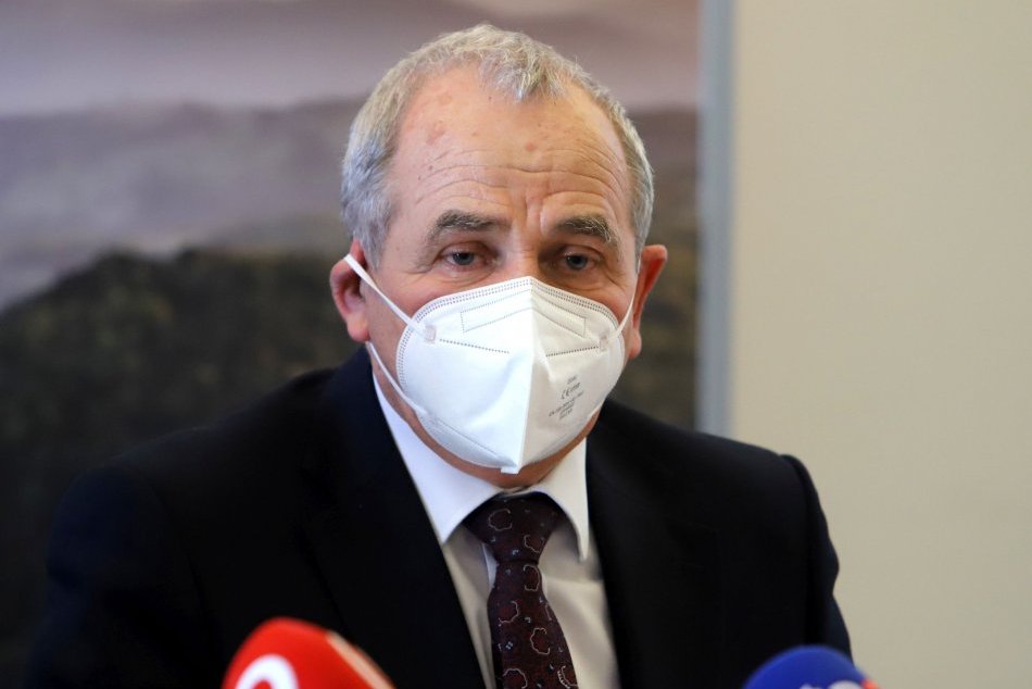 Ilustračný obrázok k článku Procesy pri verejnom obstarávaní sa majú zrýchliť: Čo si od toho sľubuje župan Lunter?