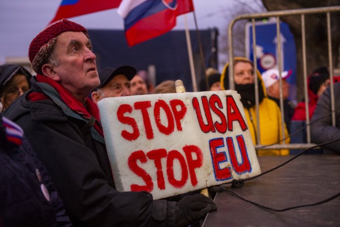 Ilustračný obrázok k článku SVET O SLOVENSKU: Putin to so Slovákmi nevzdáva! Najbližšie voľby budú napínavé