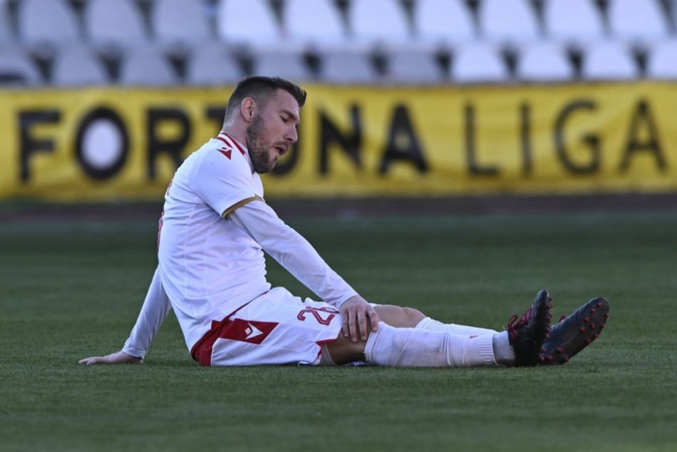 Ilustračný obrázok k článku Vyzeralo to výrazne horšie: Útočník AS Erik Jendrišek hovorí o šťastí v nešťastí