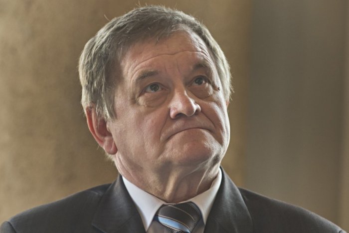 Ilustračný obrázok k článku Bez konfliktov a škandálov: Belica vedie Nitriansky kraj 21 rokov. Čo je za jeho úspechom?