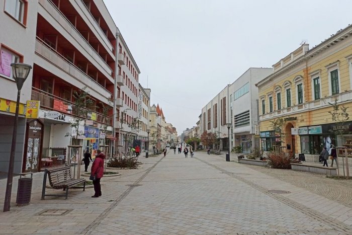 Ilustračný obrázok k článku Jazda na bicykli cez nitriansku pešiu zónu? Dopravný inšpektorát dal ZELENÚ!