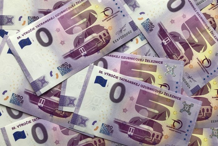 Ilustračný obrázok k článku Zberateľská rarita: Nové suvenírové bankovky zdobia tatranské štíty a elektrozubačky