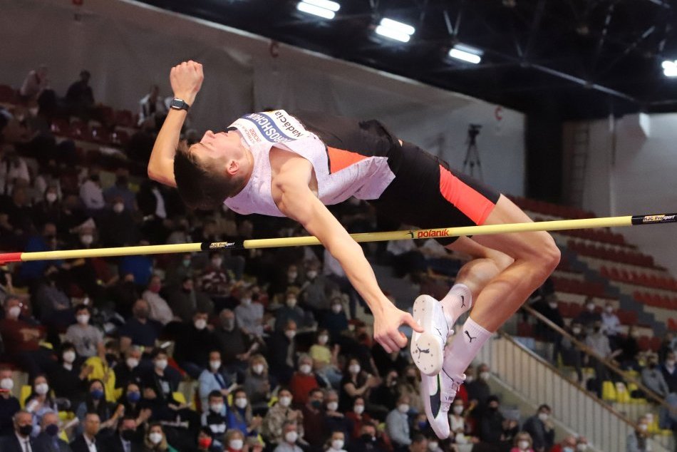 Ilustračný obrázok k článku Banskobystrická latka sľubuje atak na REKORD: Čaká nás súboj 2 TOP svetových skokanov