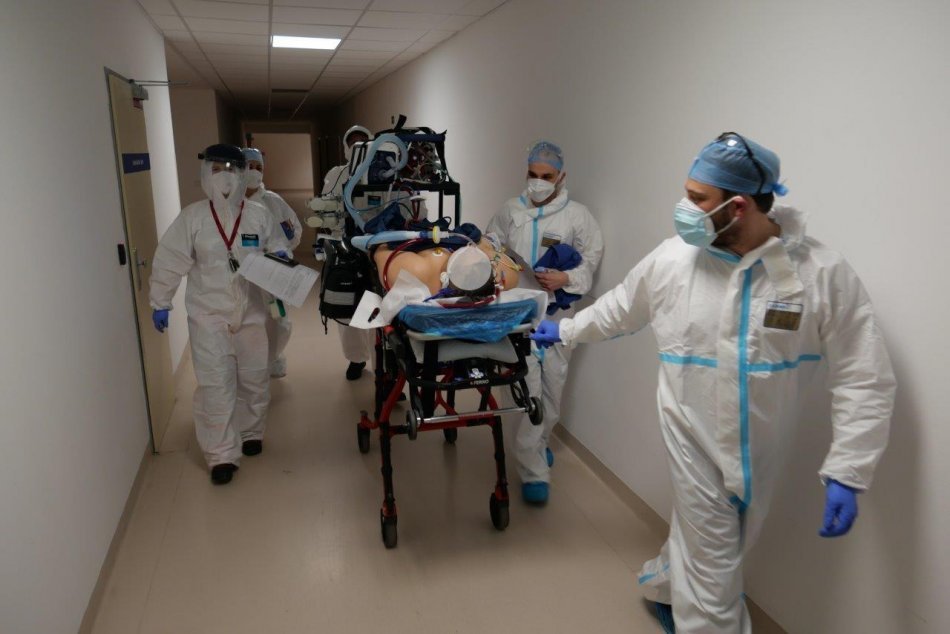 Ilustračný obrázok k článku Medzi Zvolenom a Bystricou sa podaril prevoz kriticky chorej pacientky: ČÍM bol unikátny? FOTO