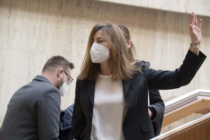 Ilustračný obrázok k článku Opitá jazda so zdrogovanou kamarátkou? Rašiho asistent vytiahol na Milanovú poriadnu ŠPINU!