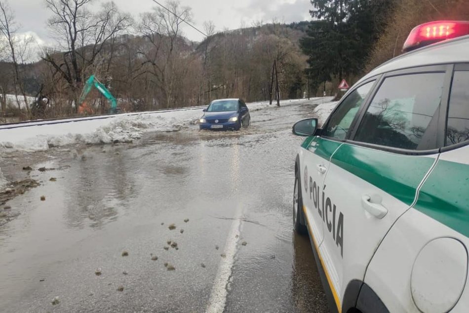 Ilustračný obrázok k článku Vianočnú POHODU môže prekaziť VÍCHRICA: V týchto častiach Slovenska sa majte na pozore!