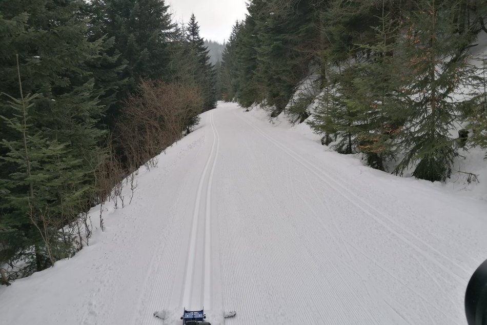 Ilustračný obrázok k článku Bystričania, bežky ešte neodkladajte: Ako to vyzerá v kopcoch či na kúpalisku? FOTO