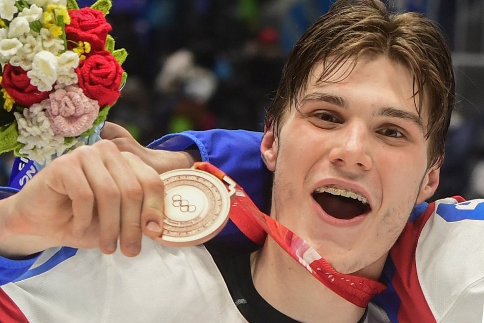 Ilustračný obrázok k článku Košičan Juraj Slafkovský zahviezdil na olympiáde v Číne, FOTO