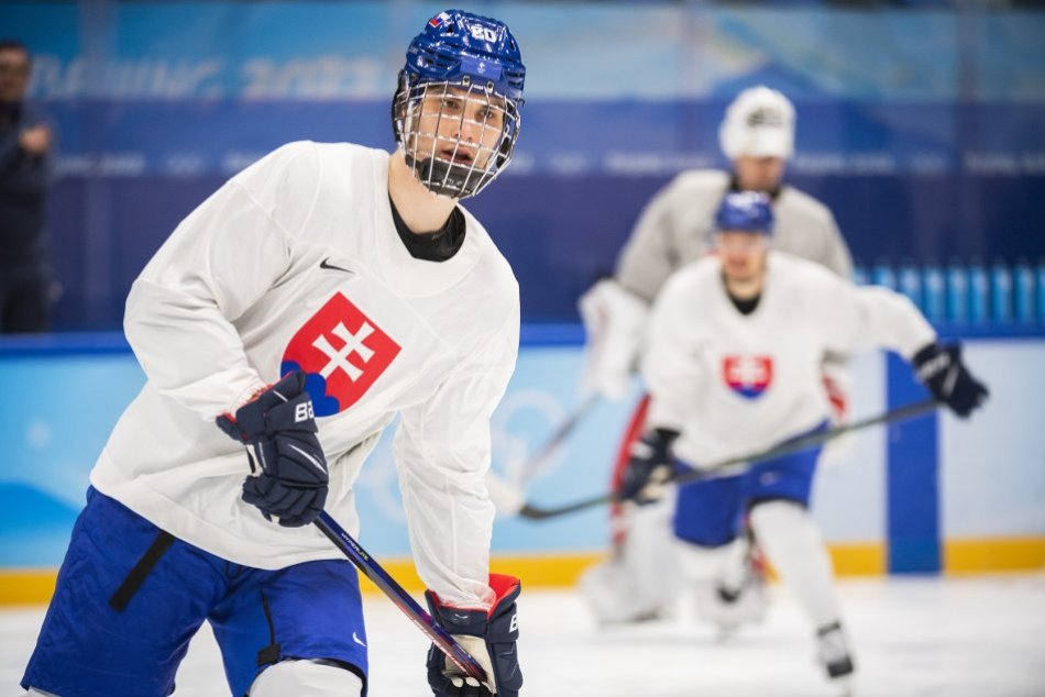 Ilustračný obrázok k článku SVET O SLOVENSKU: Mladík Slafkovský so smrtiacou strelou je hokejovou senzáciou!