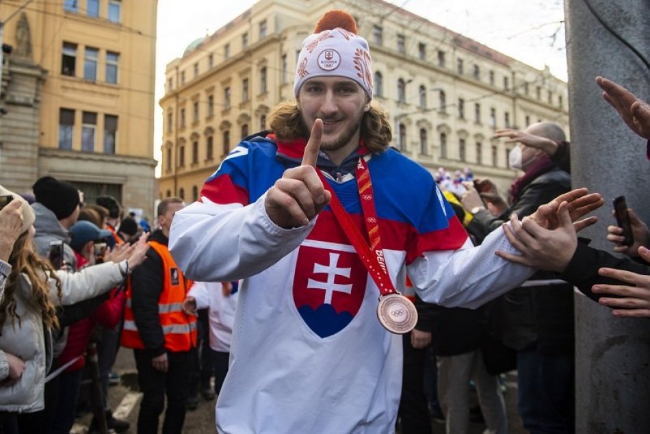 Ilustračný obrázok k článku Michalovčan Pavol Regenda si užíva veľké hokejové oslavy, FOTO