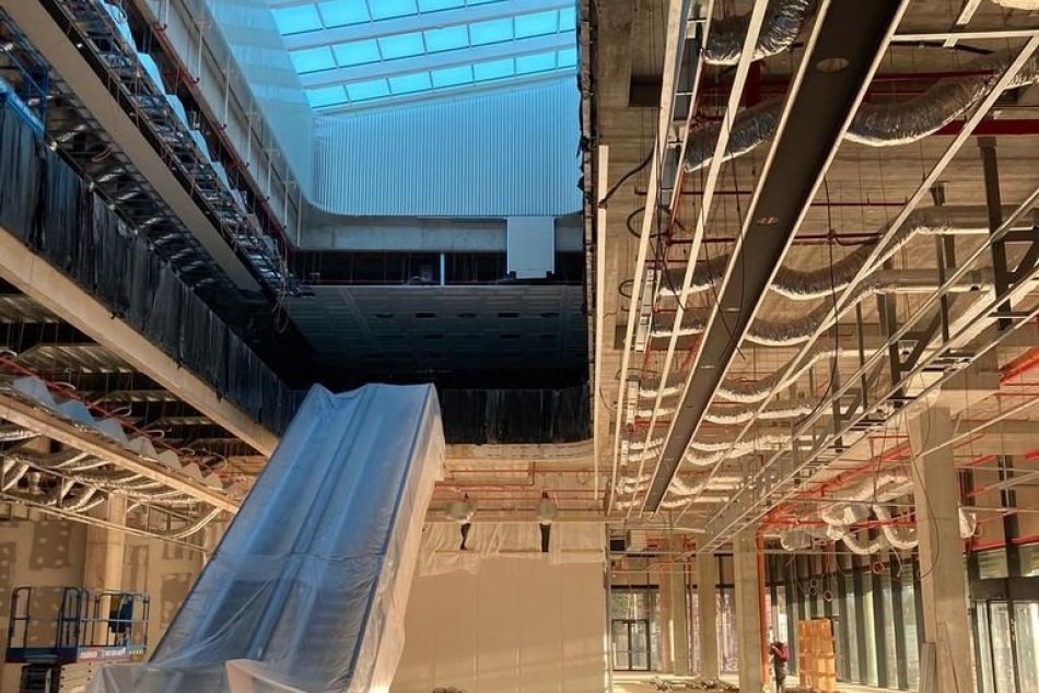 Ilustračný obrázok k článku V novom nákupnom centre v Nitre finišujú práce: Otvoriť chcú o pár týždňov, FOTO