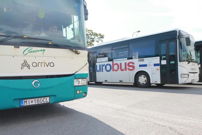 Ilustračný obrázok k článku Pomoc pre ukrajinských utečencov: Župa poskytuje bezplatnú autobusovú prepravu