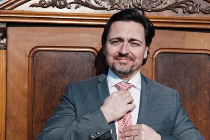 Ilustračný obrázok k článku Zabojuje o post predsedu NSK: Kandidatúru oznámil aj riaditeľ divadla Martin Kusenda