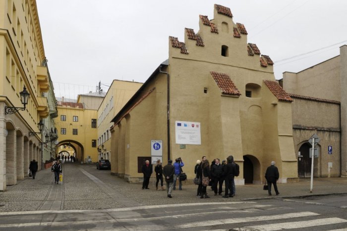 Ilustračný obrázok k článku Galéria Caraffka oslavuje okrúhle 10. narodeniny: Čo si pre návštevníkov pripravila?