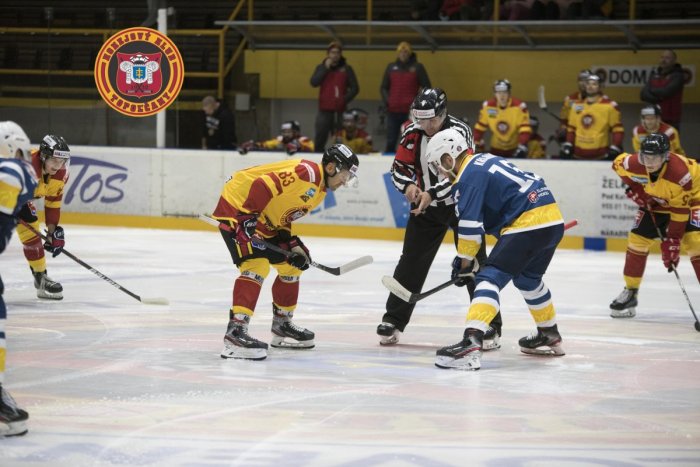 Ilustračný obrázok k článku Šikovný ŤAHÁK správneho fanúšika: Hokejisti Topoľčian vo štvrťfinále vyzvú Humenné