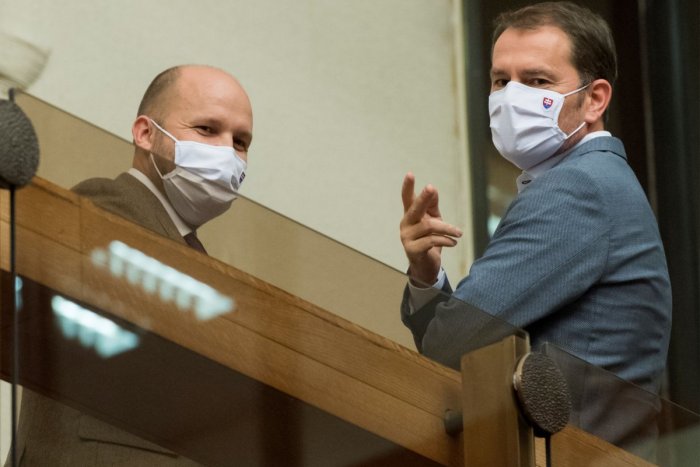 Ilustračný obrázok k článku Minister obrany Naď skončil v nemocnici. Matovič mu nechal odkaz: Drž sa, BOJOVNÍK!