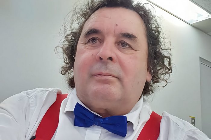 Ilustračný obrázok k článku SVET O SLOVENSKU: Francúzsky profesor šoféroval 2 000 kilometrov, aby pomohol utečencom