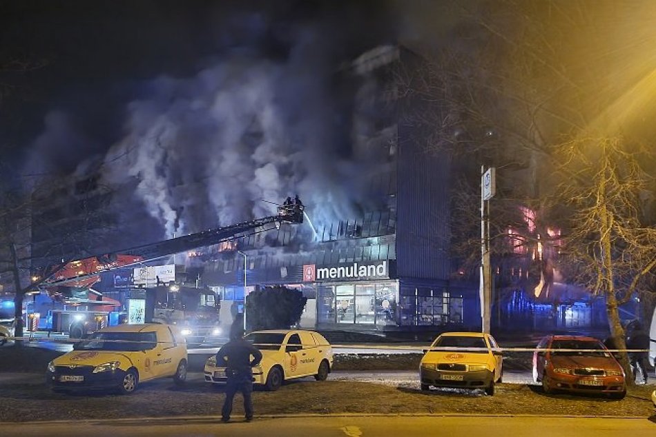 Ilustračný obrázok k článku POŽIAR im zobral všetko: Zúfalá manželka majiteľa reštaurácie v slzách prosí o podporu, VIDEO