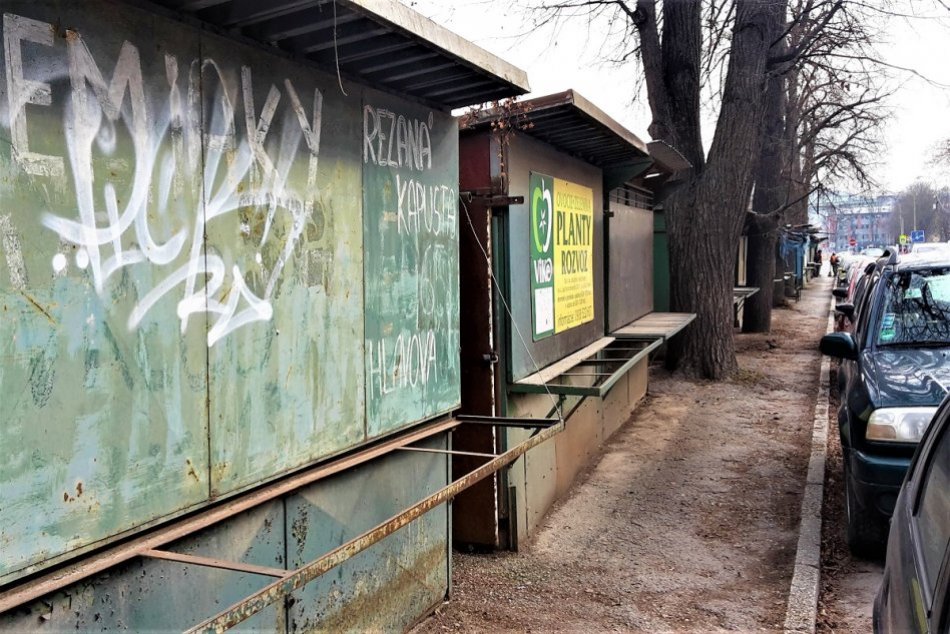 Ilustračný obrázok k článku Malá považskobystrická hanba sa má zmeniť: PLÁNY s trhoviskom Pod lipami, FOTO