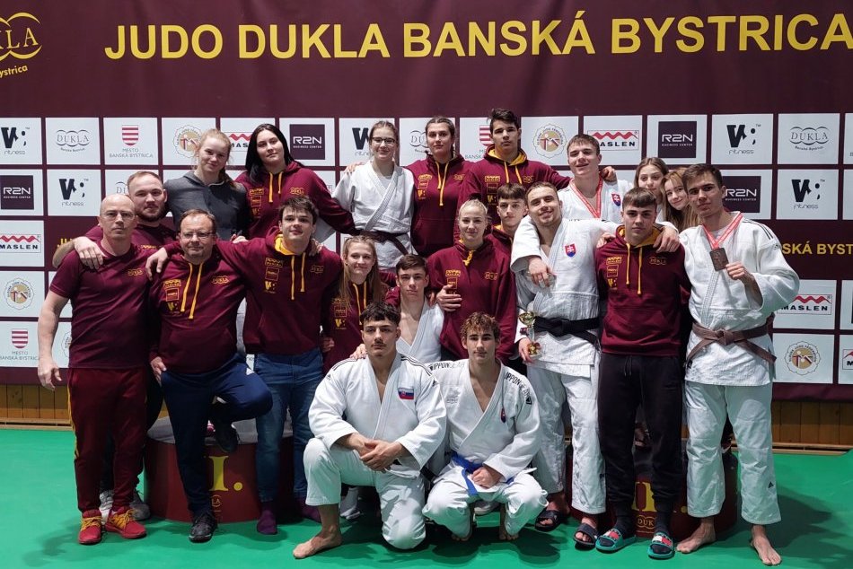 Ilustračný obrázok k článku Džudisti bystrickej Dukly na Štiavničkách zabodovali: Počtom medailí si získali prvenstvo, FOTO