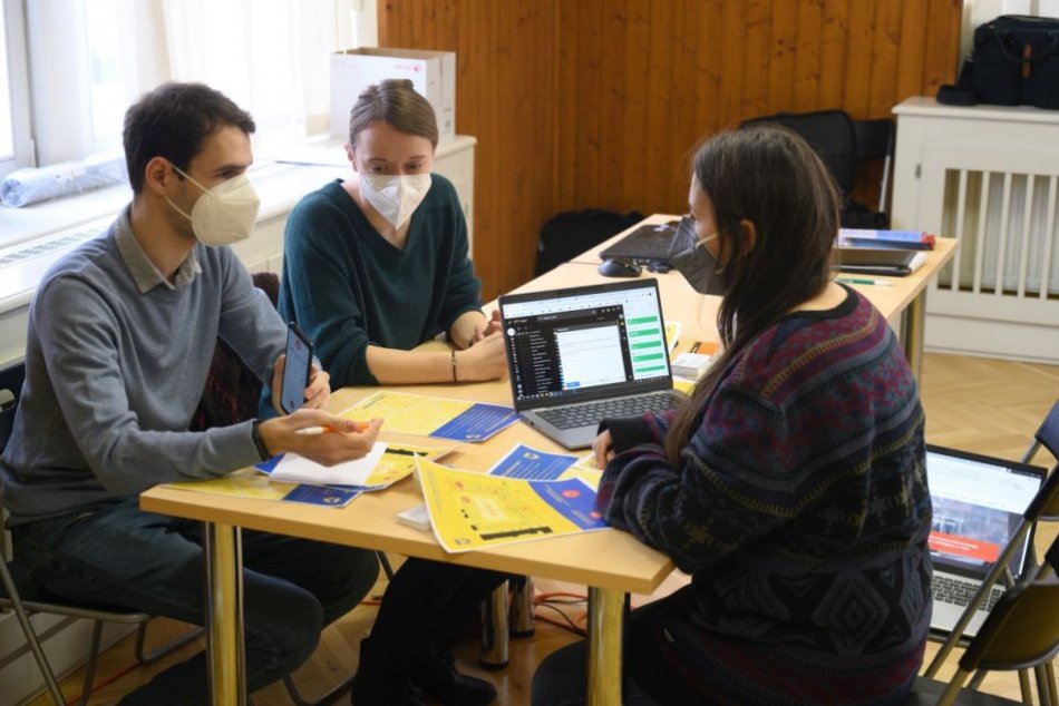 Ilustračný obrázok k článku Po eufórii prišla realita: Nitra sa postarala o Ukrajincov, od štátu nevidela ANI CENT