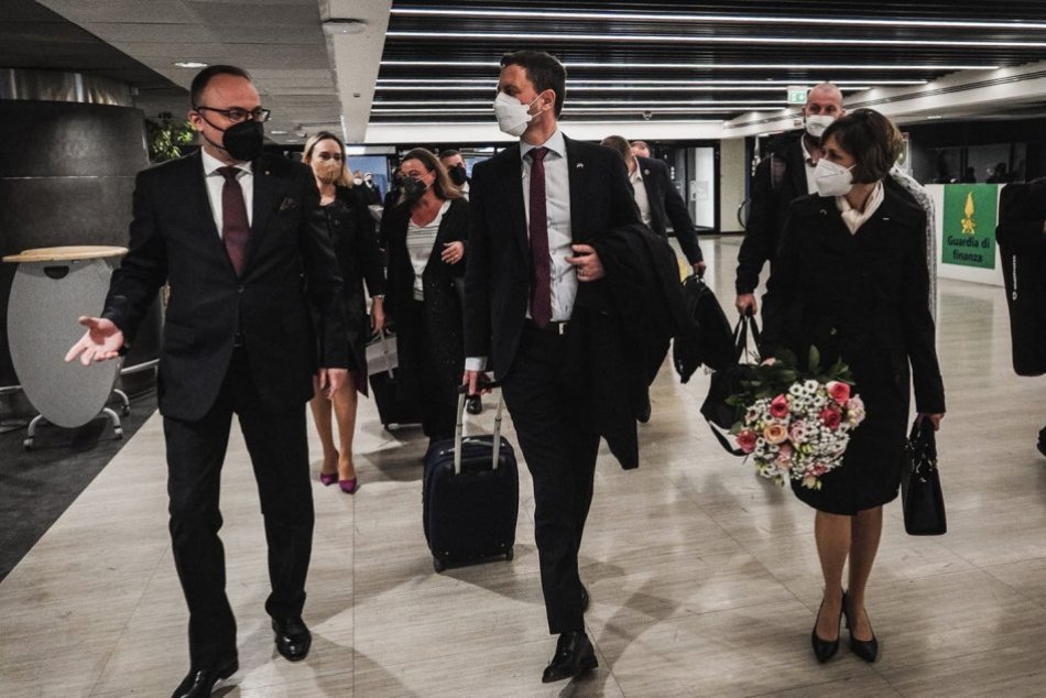 Ilustračný obrázok k článku Premiér Heger sa DNES stretne s pápežom: Za čo sa mu POĎAKUJE v mene Slovákov?