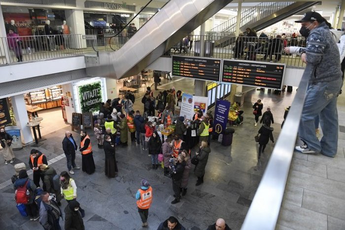 Ilustračný obrázok k článku Poslankyňa Kozelová z OĽANO ku kritike dobrovoľníkov: Nevyplakávajte ako malé deti!