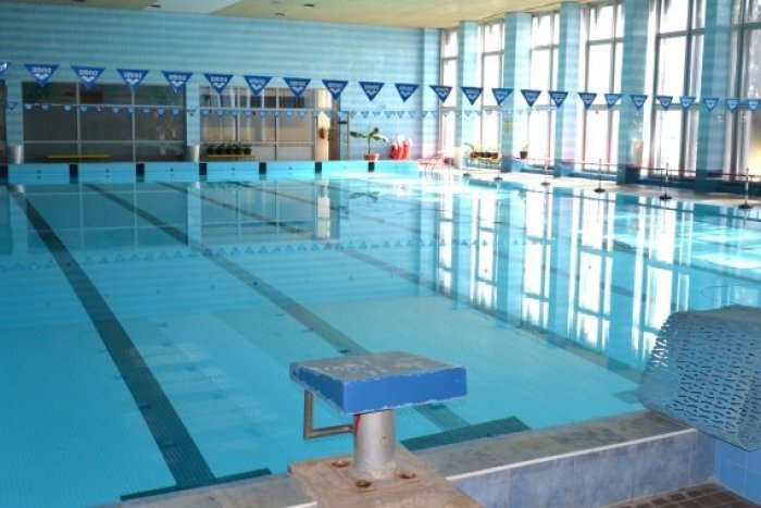 Ilustračný obrázok k článku Bazén v Humennom je opäť otvorený. Vodu po novom dezinfikujú ozónom