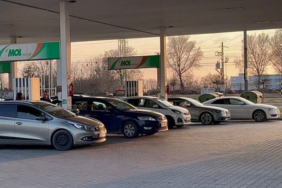 Ilustračný obrázok k článku LACNÉ tankovanie u našich susedov skončilo: Maďari povedali DOSŤ! Čo na Slovákov vymysleli?