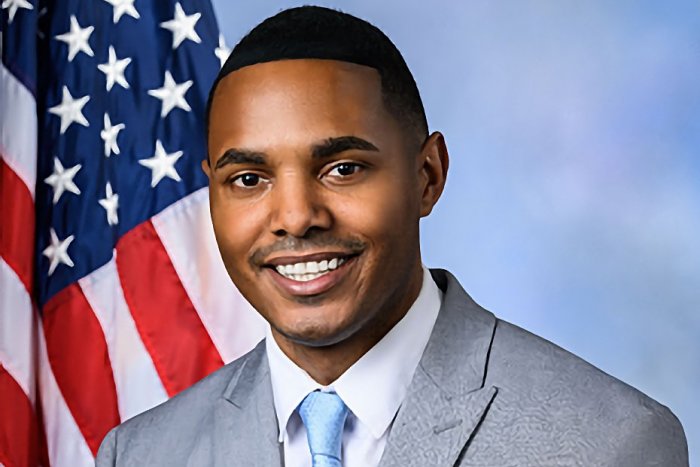 Ilustračný obrázok k článku SVET O SLOVENSKU: Americký kongresman vyzýva, aby sme konečne UZNALI Kosovo!