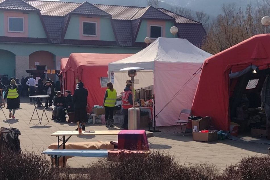 Ilustračný obrázok k článku Peniaze na záchytný tábor v Ubli poskytla neziskovka. Prispeje aj Prešovský kraj