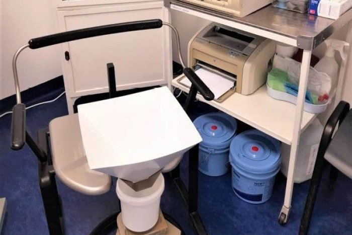 Ilustračný obrázok k článku Urologická ambulancia v handlovskej nemocnici má nový prístroj: Uľahčí vyšetrenie