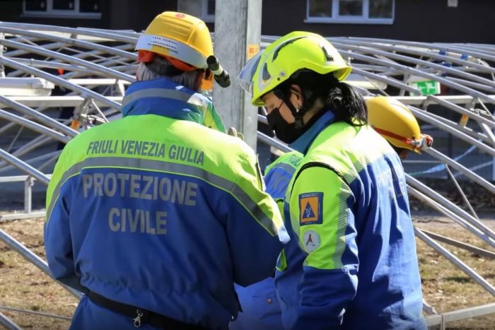 Ilustračný obrázok k článku V Michalovciach vzniká núdzový stanový tábor: Priviezli ho z Talianska