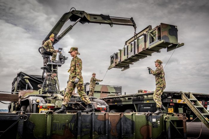 Ilustračný obrázok k článku Na Slovensko priviezli prvé jednotky systému Patriot: Dočasne budú na Sliači