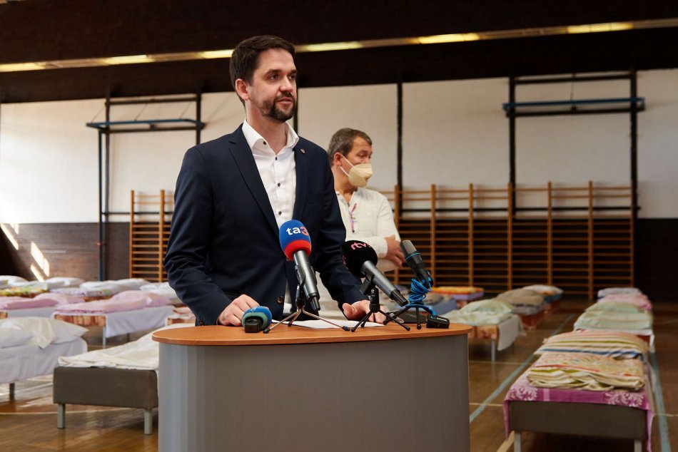 Ilustračný obrázok k článku Vlna solidarity upadá: KOĽKO utečencov je aktuálne v Banskobystrickom kraji?