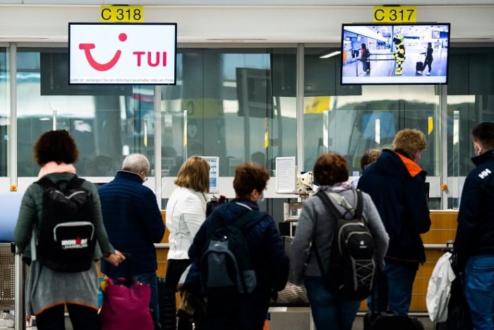 Ilustračný obrázok k článku WHO varuje: TIETO európske krajiny zrušili opatrenia DRASTICKY a teraz im stúpajú čísla!