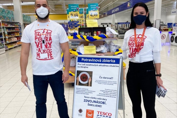 Ilustračný obrázok k článku Tesco predlžuje mimoriadnu potravinovú zbierku na pomoc ľuďom prichádzajúcim z Ukrajiny
