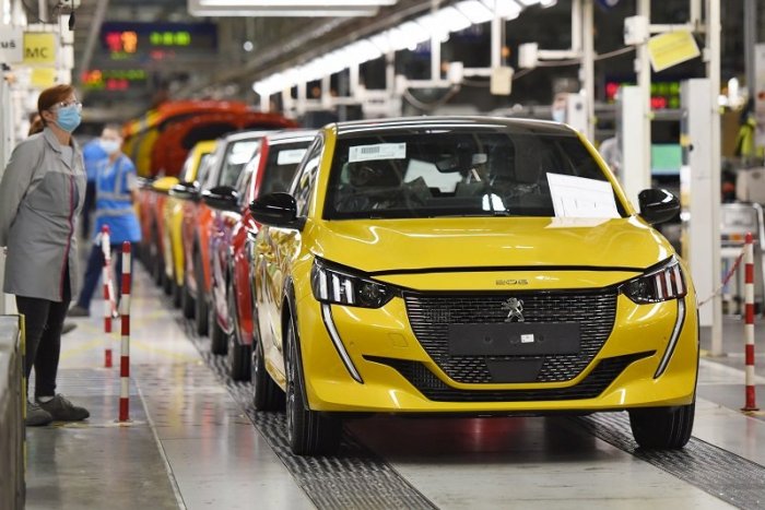 Ilustračný obrázok k článku PREPÚŠŤANIE v trnavskej automobilke? O prácu môžu prísť STOVKY zamestnancov!