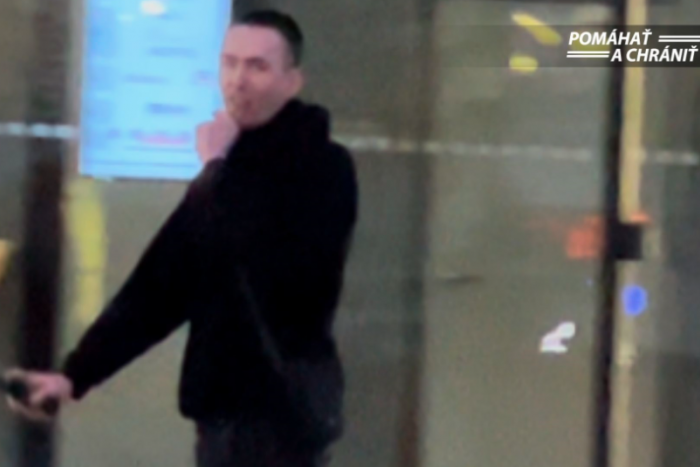 Ilustračný obrázok k článku AGRESÍVNA skupina cyklistov v Bratislave: Hádzali do auta VAJÍČKA a opľuli vodiča