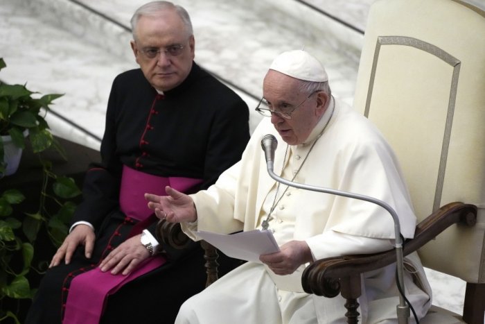 Ilustračný obrázok k článku Pápež odsúdil "brutálnu" vojnu na Ukrajine: Stratili sme ľudskosť, stratili sme MIER