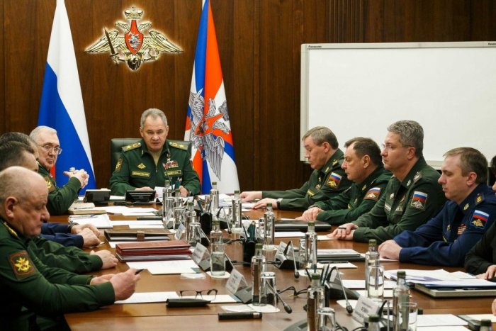 Ilustračný obrázok k článku Živý a zdravý? Ruský minister Šojgu sa objavil na zázname, údajne mal dostať infarkt