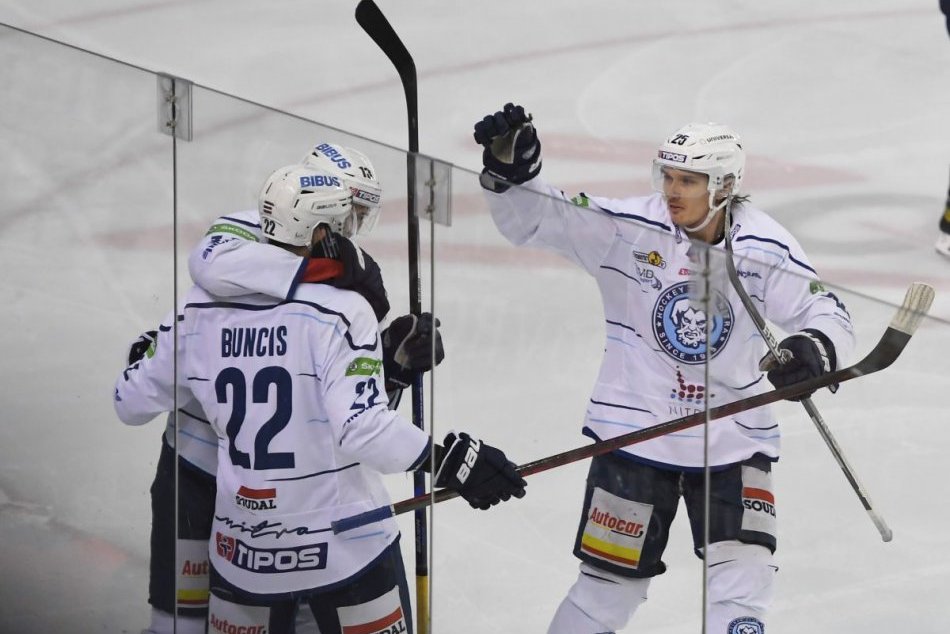 Ilustračný obrázok k článku Hokejisti Nitry sa ujali vedenia v sérii: Zvládli desaťgólovú prestrelku, FOTO