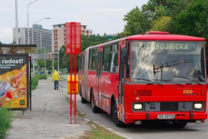 Ilustračný obrázok k článku KAROSY desaťročia brázdili ulice Bratislavy. Príďte sa rozlúčiť s legendami!