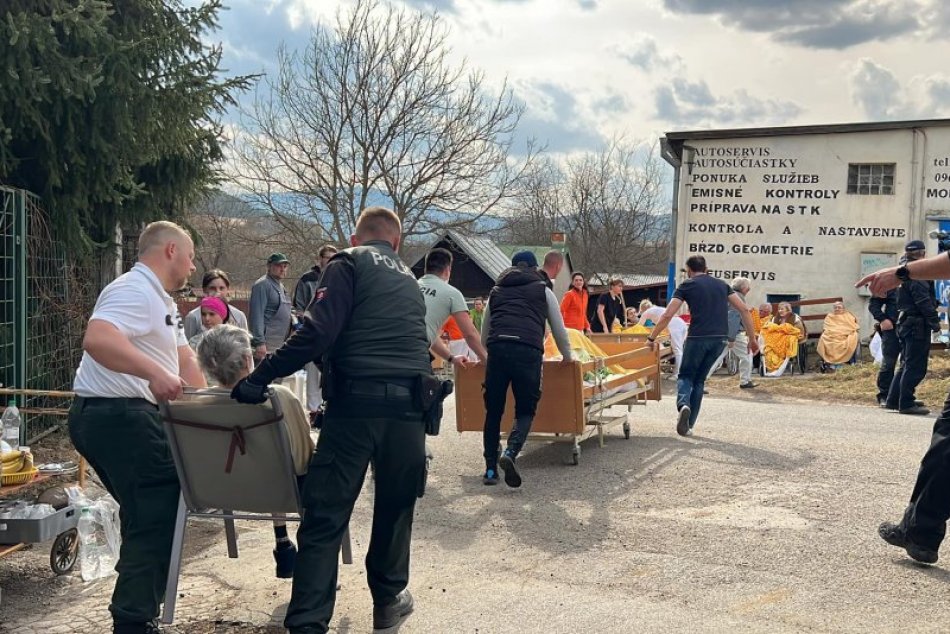 Ilustračný obrázok k článku Požiar domova dôchodcov: Spišskej Novej Vsi ponúka pomoc aj Košický kraj