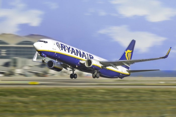 Ilustračný obrázok k článku Tohtoročná dovolenka sa môže SKOMPLIKOVAŤ: Ryanair plánuje veľké ŠKRTY letov!