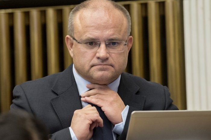 Ilustračný obrázok k článku Mihál ŠOKUJE Slovákov: Nižšie dane a samé výhody, Matovičova reforma je SCHVÁLENÁ!